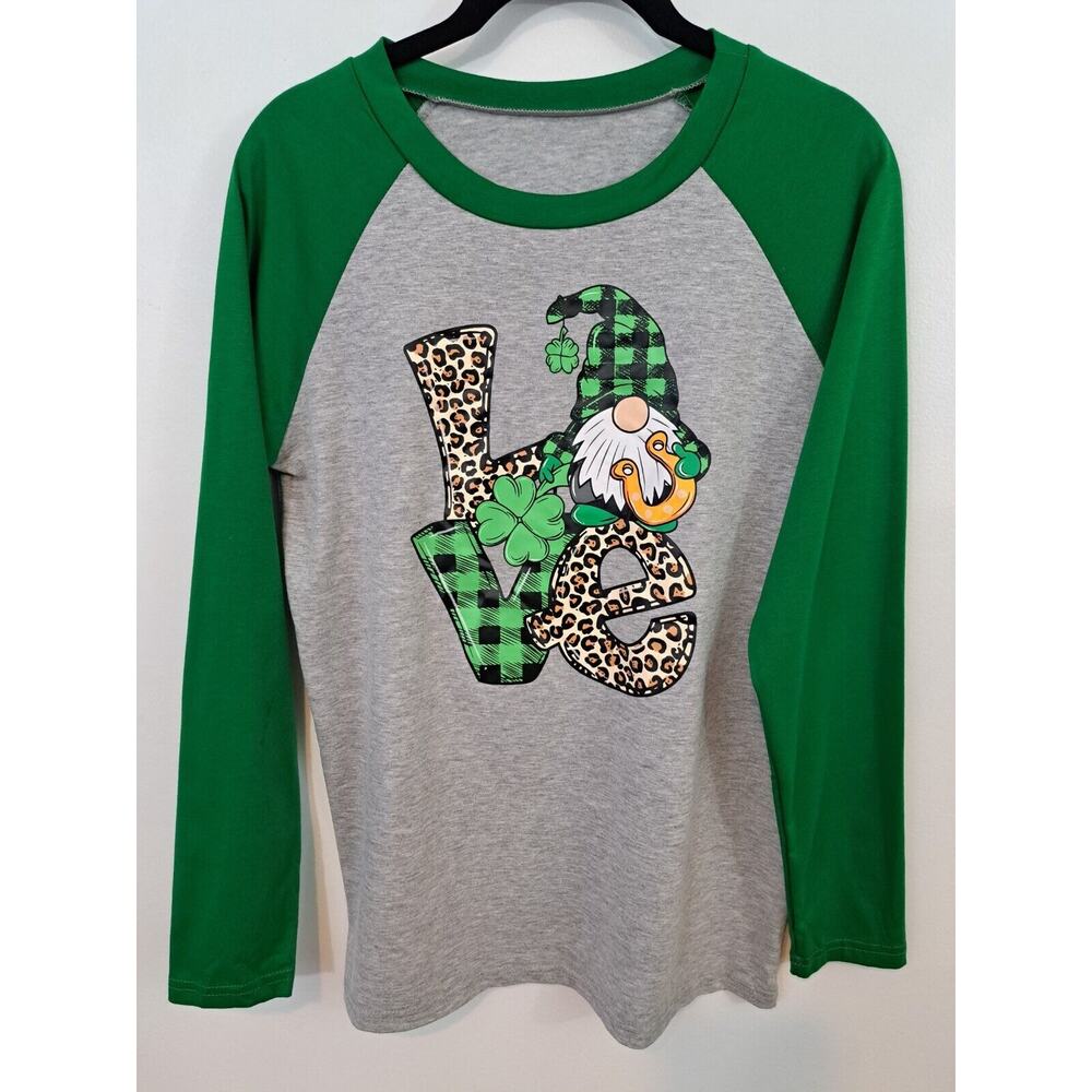 St. Patrick's Day Lucky Love Gnome Raglan Sleeve Shirt Size M